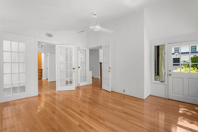 Building Photo - 121 Walworth Ave