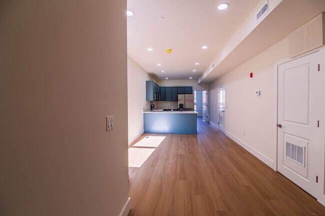 Building Photo - 808 N Preston St