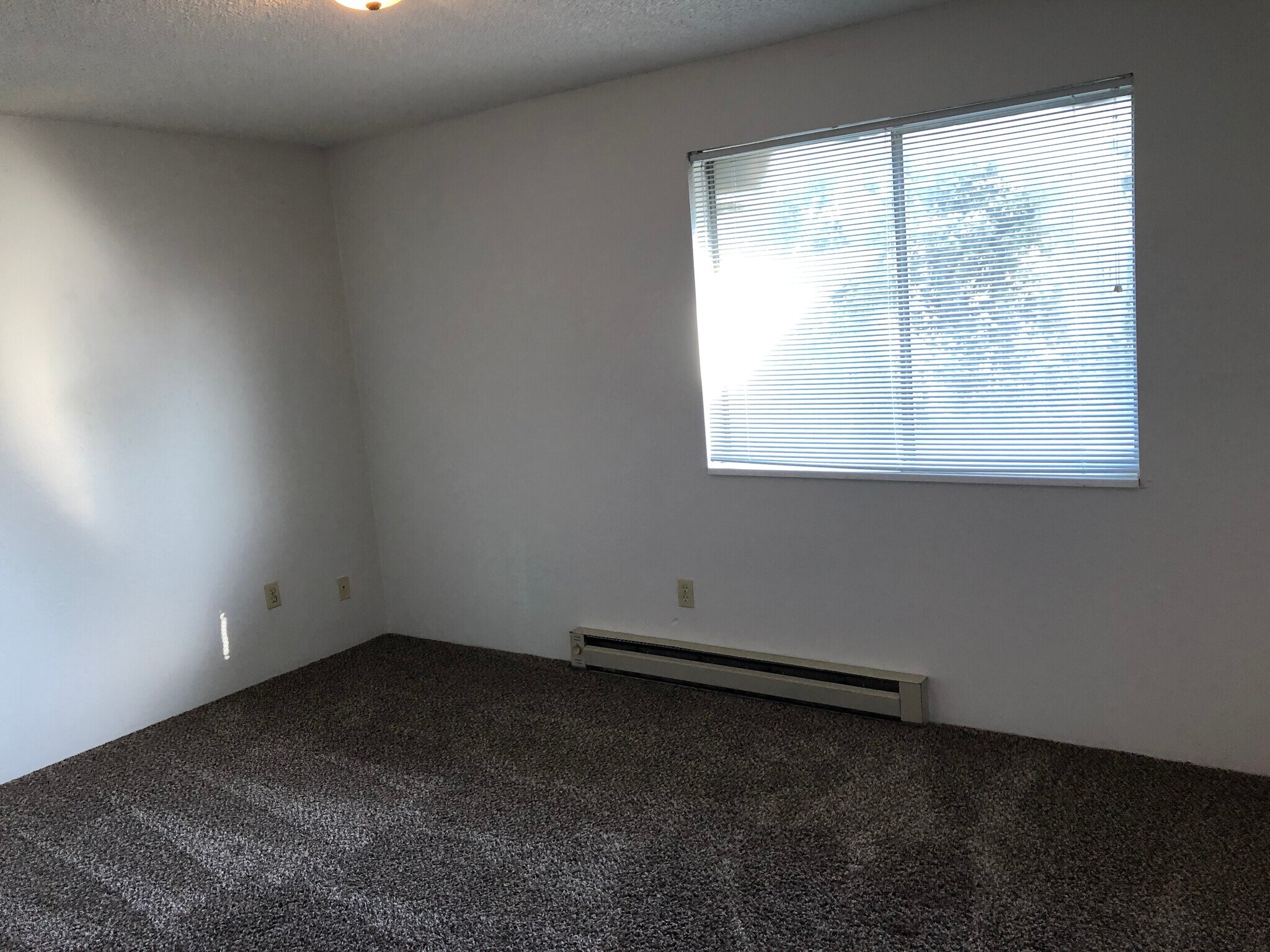 Building Photo - 500 NE Maiden Ln