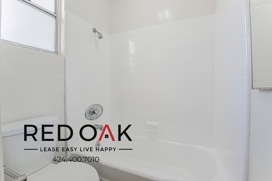 Building Photo - 4630 Venice Blvd.