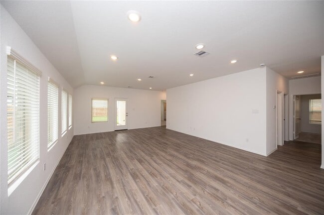 Building Photo - 7322 Bartoncliff