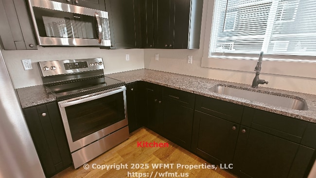 Building Photo - 852 S Camas Ln