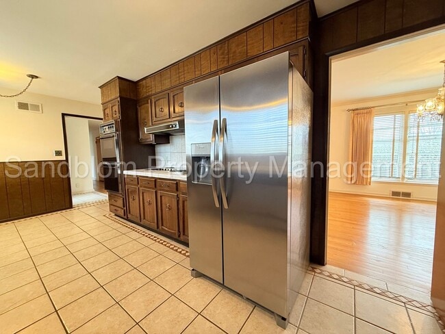 Building Photo - For Lease | Midtown Tulsa | Available Now!