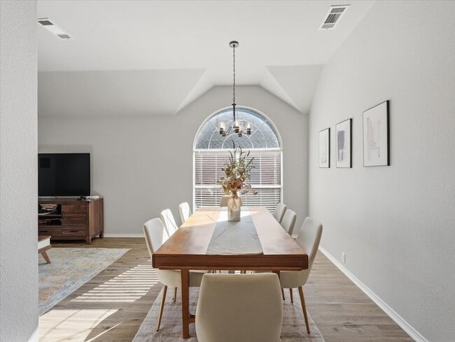 Building Photo - 1316 Pelham Ln