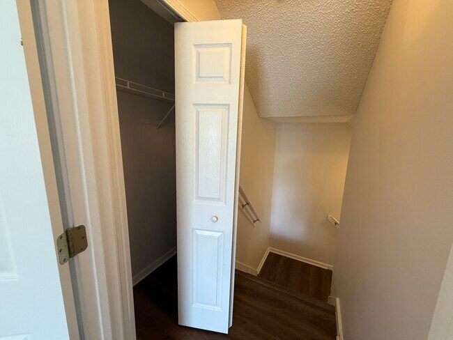 Building Photo - 5458 Hidden Gardens Dr