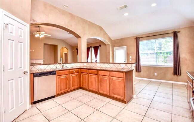 Building Photo - 26418 Meadow Dawn Ln