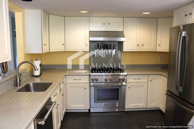 Building Photo - 3-Bedroom Home Nestled on Wooded Lot with ...