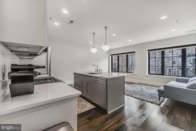 Building Photo - 1514 8th St NW