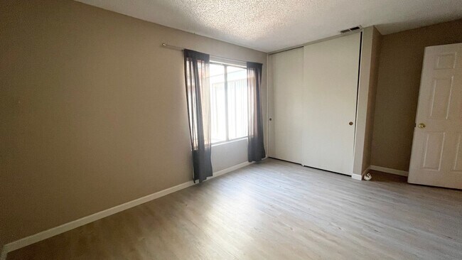 Building Photo - 228 Puddingstone Rd