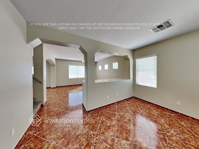 Building Photo - 10617 E Portobello Ave