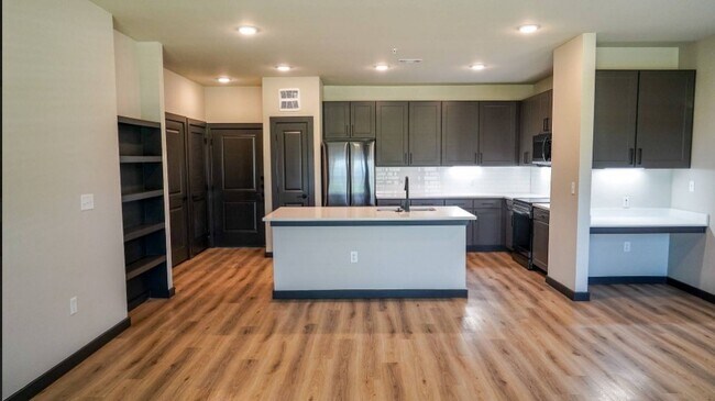 Building Photo - 2953-Fm2920 Farm to Market 2920