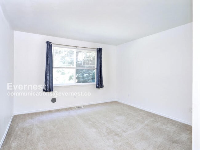 Building Photo - 4123 Fieldstone Dr