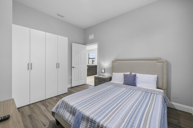 Building Photo - 622 Windermere Dr