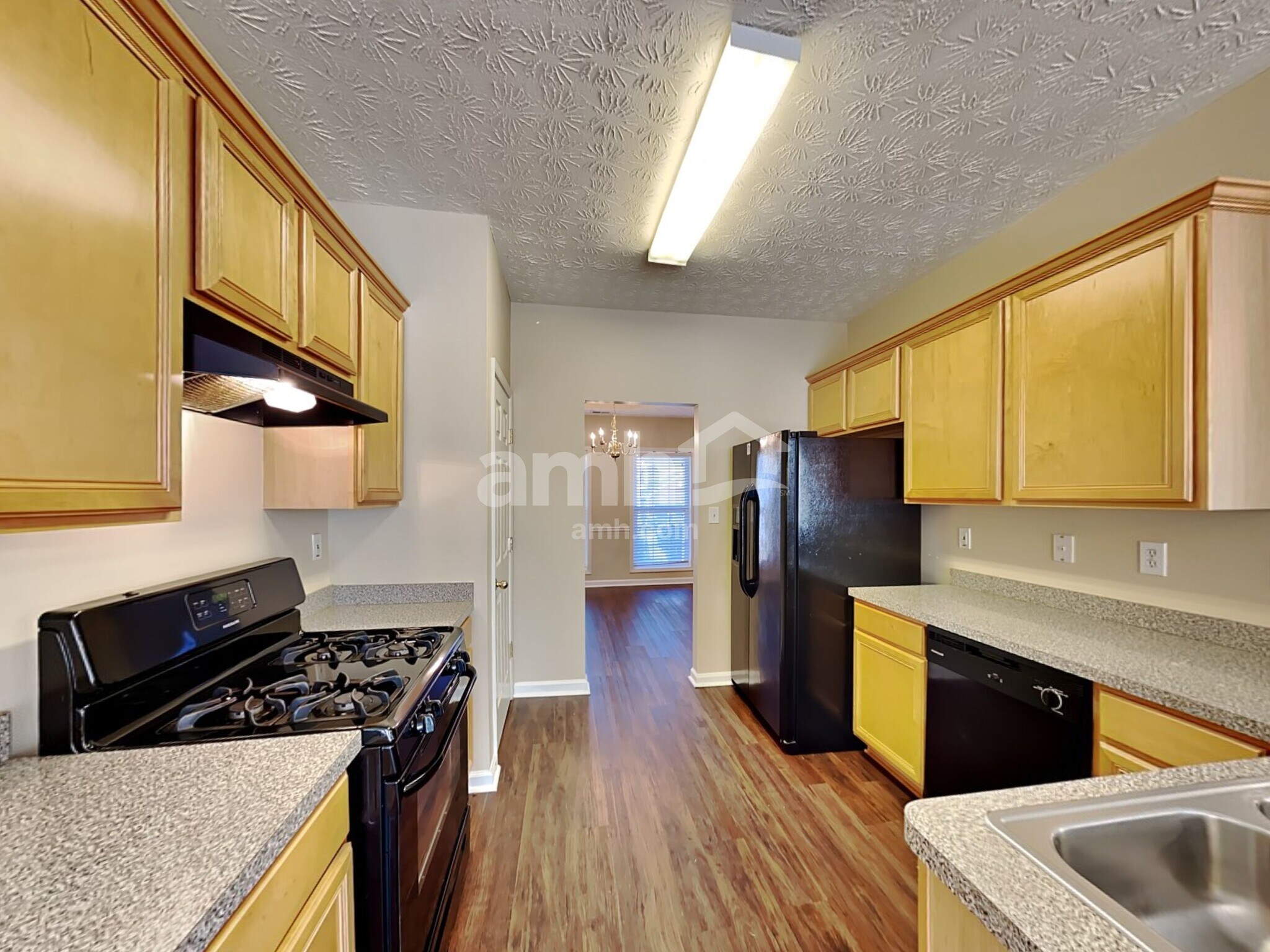 Building Photo - 732 Winbrook Dr