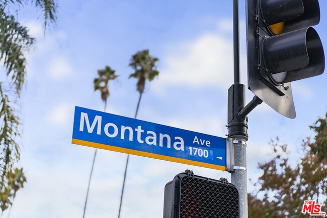 Building Photo - 830 17th St