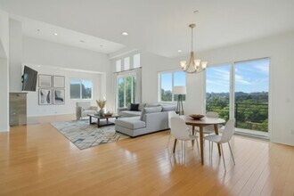 Building Photo - Modern 5-Bedroom Home with Spectacular Vie...