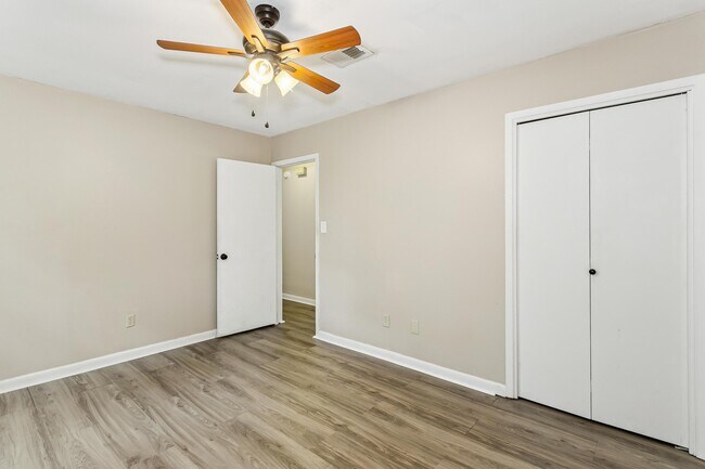 Building Photo - 4572 Kelly Ln