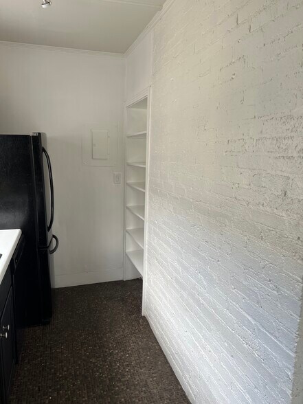 Building Photo - 1170 Monroe Dr NE