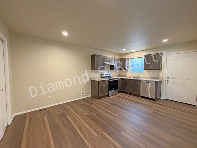 Building Photo - Brand New Build - Conveniently Located near National and Kearney