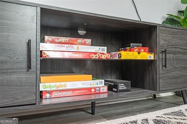 Building Photo - 1778 Flintwood Dr SE