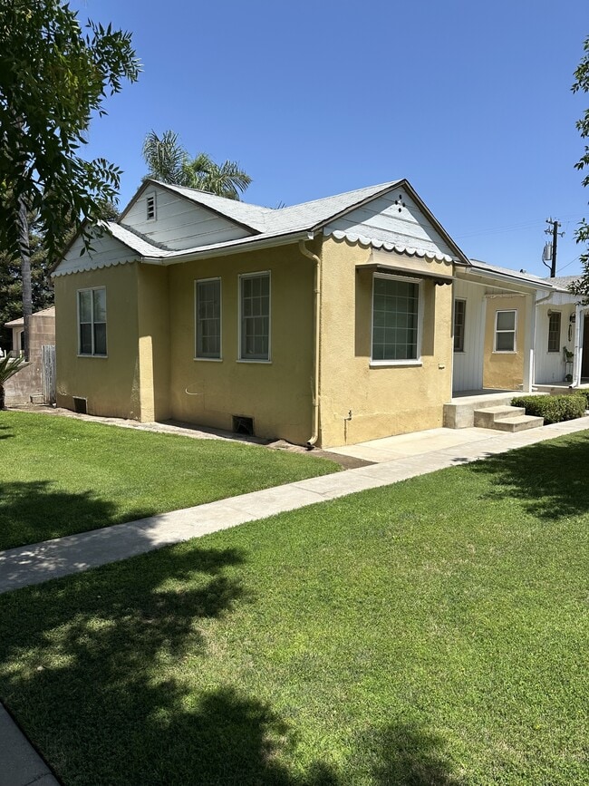 Building Photo - 1154 F St