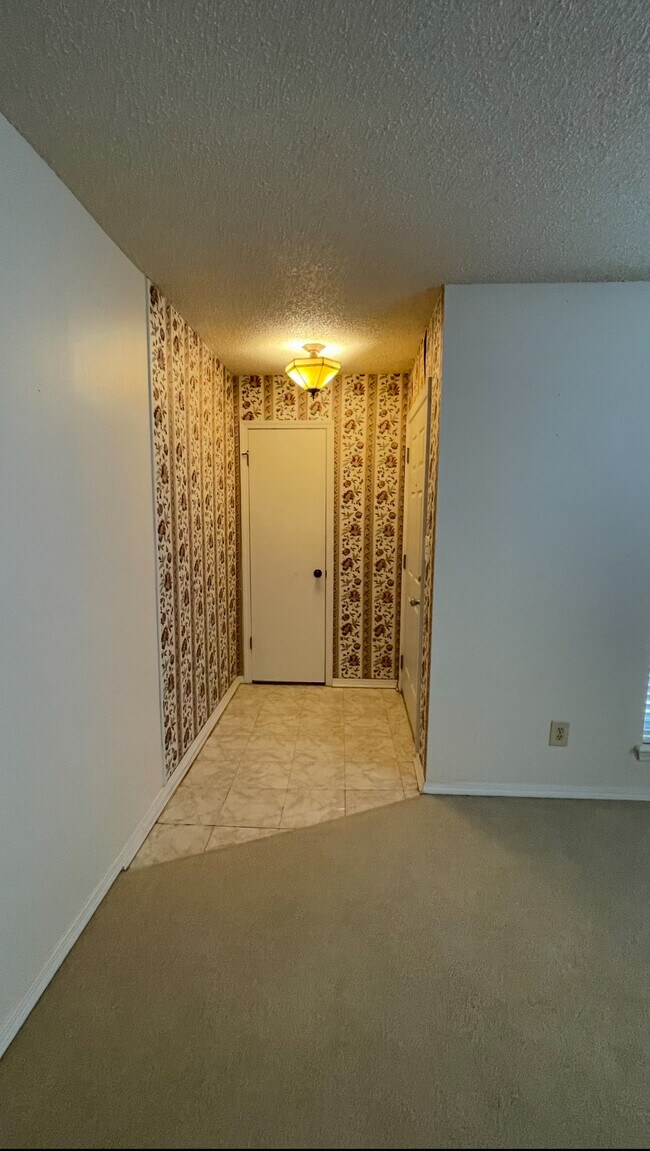 Building Photo - 931 SW 97th St