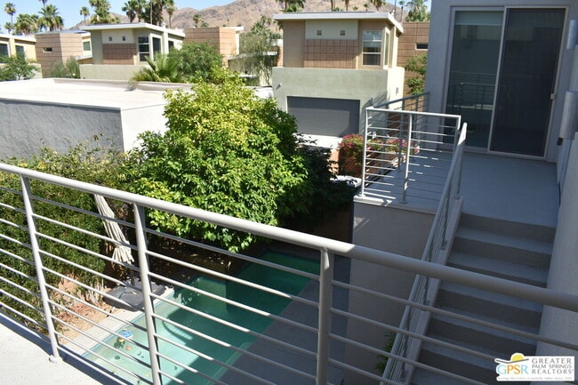 Building Photo - 938 Oceo Cir S