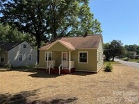Building Photo - 704 N Miller Ave