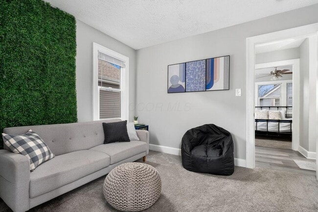 Building Photo - 975 Heyl Ave