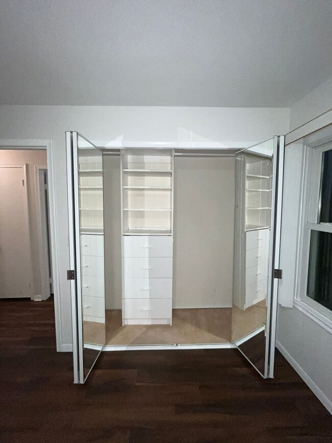 Building Photo - 27621 Long St