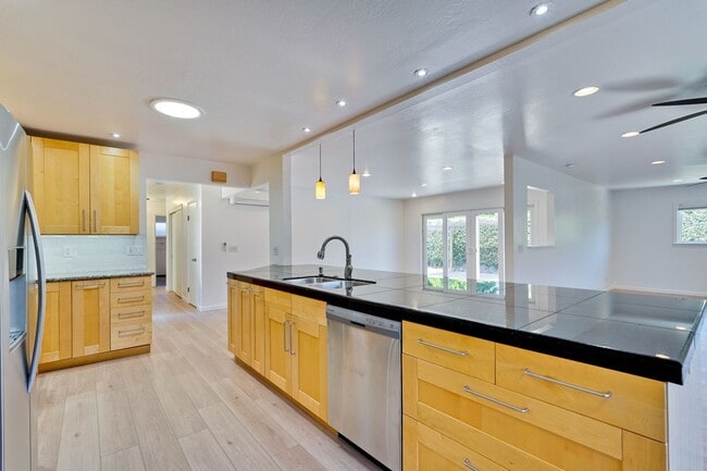 Building Photo - Welcome to this Beautifully Updated 3 Bed ...