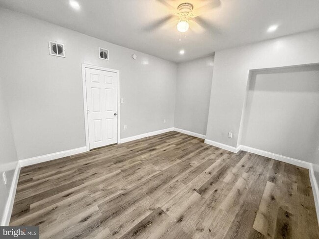 Building Photo - 5341 Market St