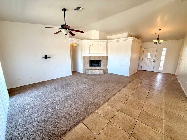 Building Photo - Great 3 bedroom, 2 bathroom home located in a cul-de-sac