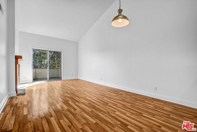 Building Photo - 645 Chestnut Ave