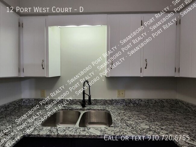 Building Photo - 12 D Port W Ct