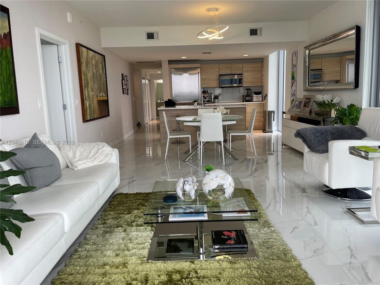 Building Photo - 16385 Biscayne Blvd
