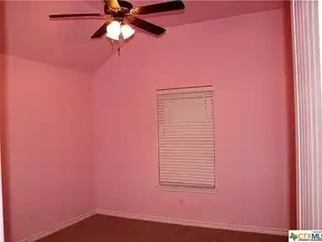 Building Photo - Beautiful Executive Home in Harker Heights...