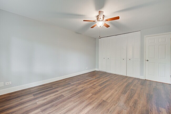 Building Photo - 2323 S Goebbert Rd