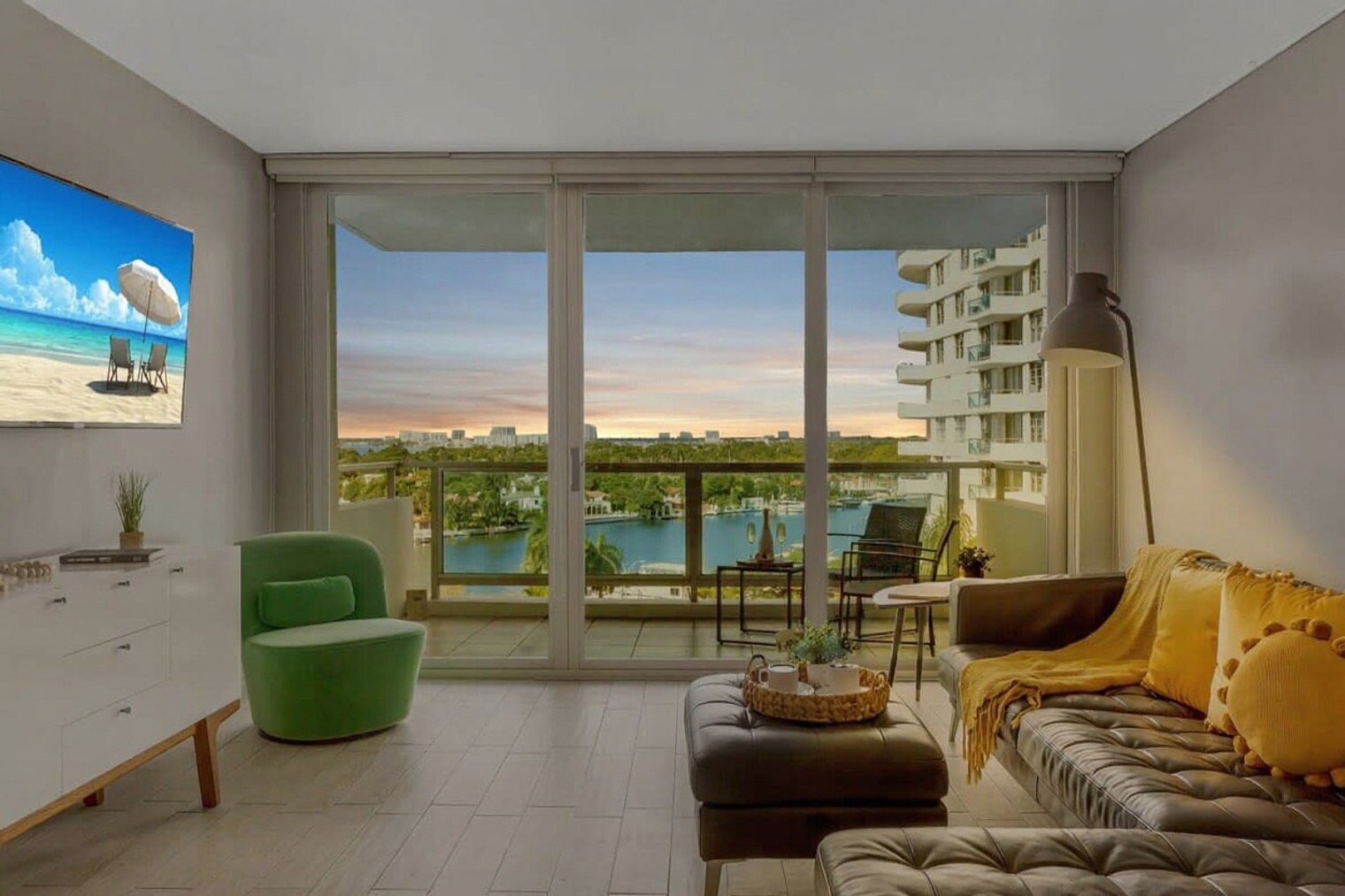 Building Photo - 5151 Collins Ave