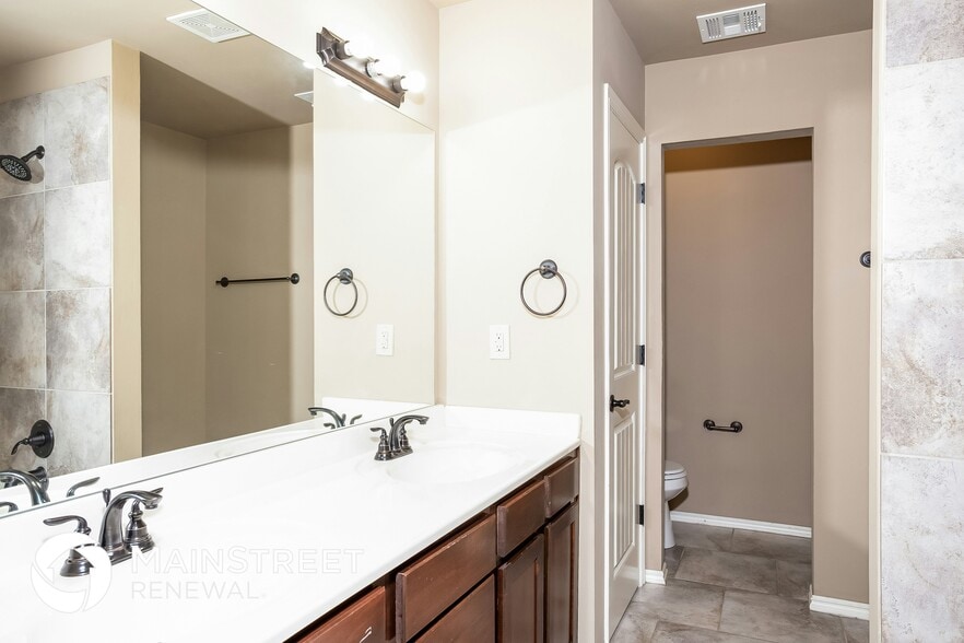 Building Photo - 7412 Comrade Ln