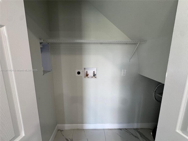 Building Photo - 1310 NW 6th Ave