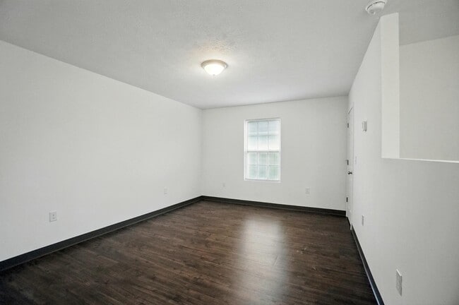 Building Photo - 501 Kristina Dr