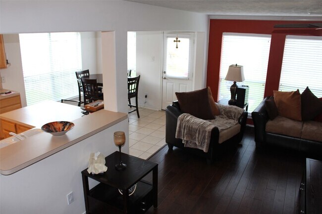 Building Photo - 2507 Liza Ct