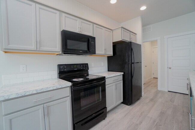 Building Photo - 5965 S Nordean Ave
