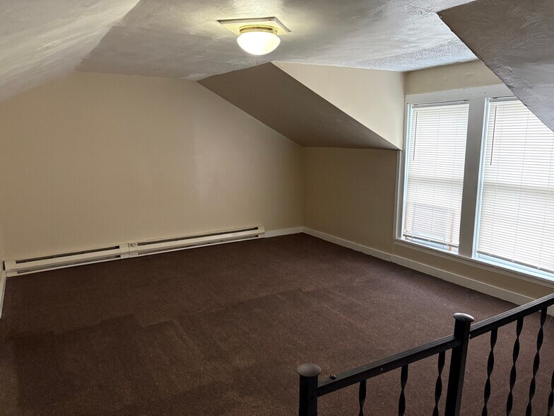 Building Photo - 21 E William St