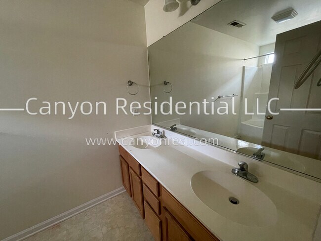 Building Photo - 3320 Trenchard Ln