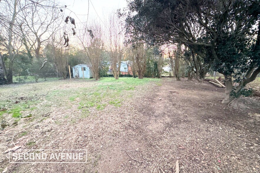 Building Photo - 1226 Oakwood St