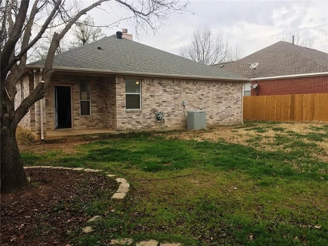 Building Photo - 3202 Palos Verdes Dr