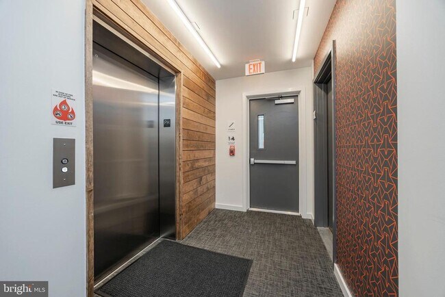 Building Photo - 1501 N 31st St