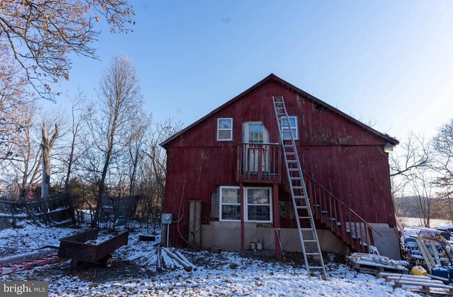 Building Photo - 1223 Gravel Pike